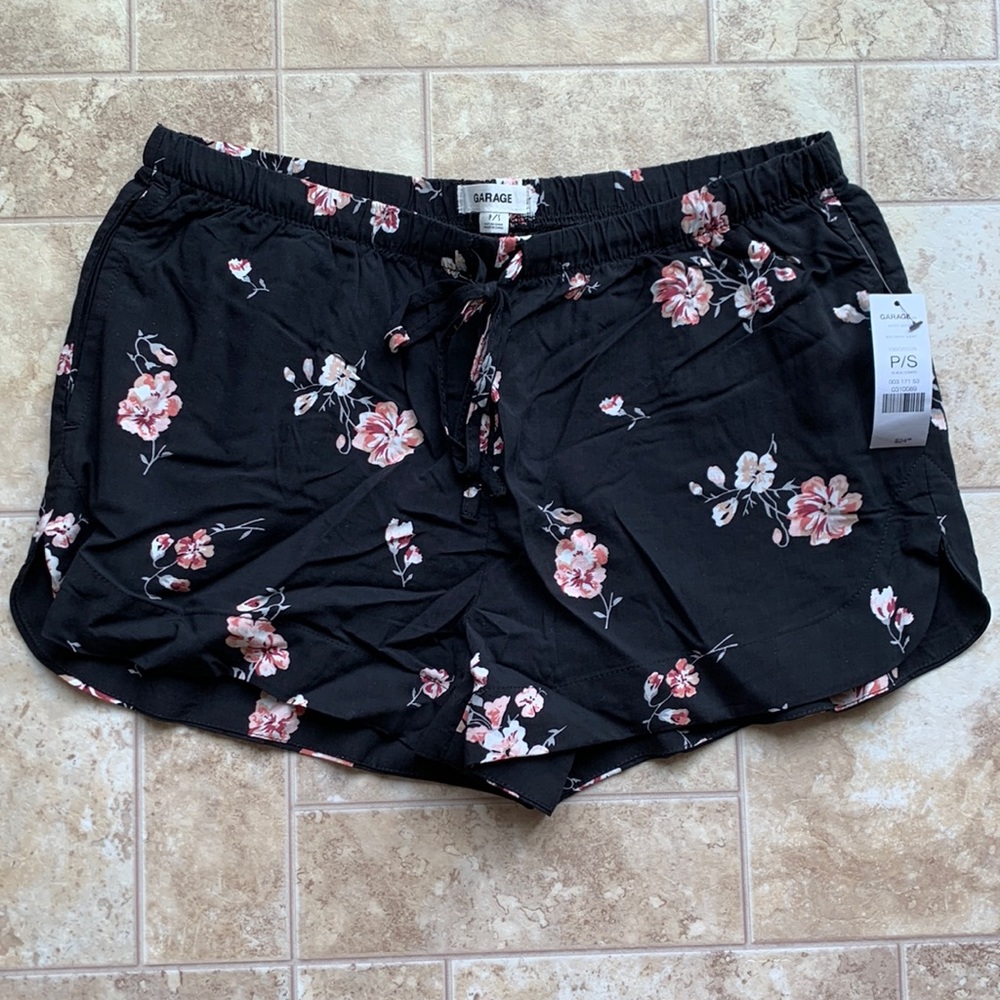 Floral soft shorts